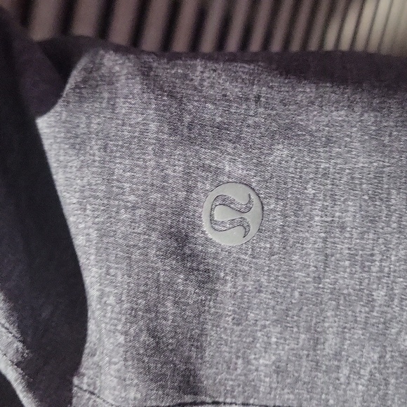 Mens Lululemon Shorts - Picture 3 of 4